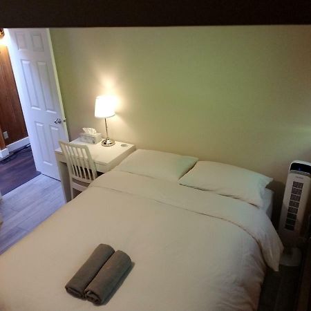 City Gardens Suites B&B Lynn Creek Extérieur photo