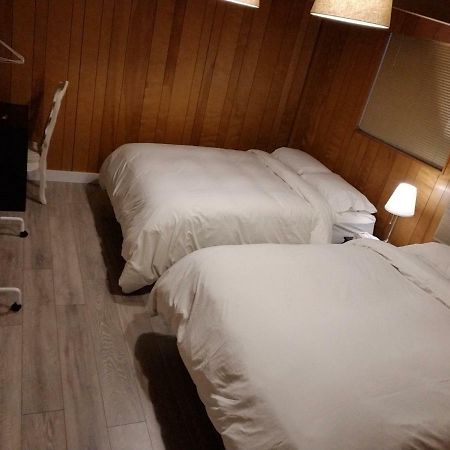 City Gardens Suites B&B Lynn Creek Extérieur photo