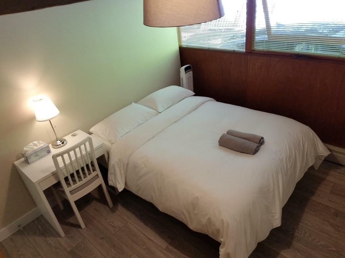 City Gardens Suites B&B Lynn Creek Extérieur photo